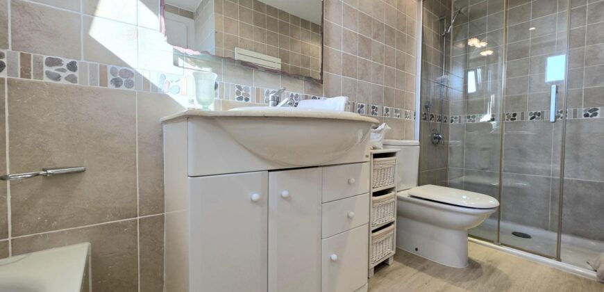 APARTAMENTP DUPLEX CON VISTAS AL MAR 669.000€