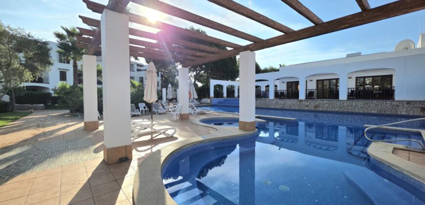 CALA DORADA – STUNNING FIRST FLOOR APARTMENT 419.900€