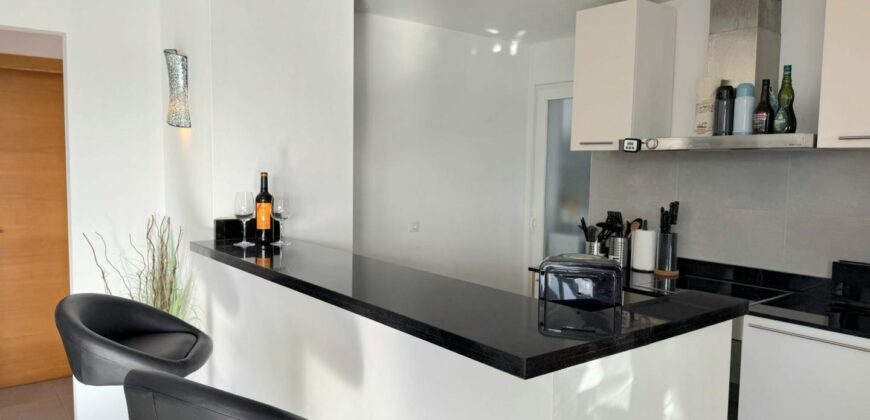 PENTHOUSE APARTMENT CLOSE TO THE MARINA 499.500€