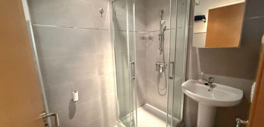 PENTHOUSE APARTMENT CLOSE TO THE MARINA 499.500€