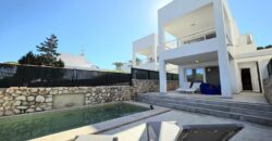 TERRACED VILLA WITH TOURIST RENTAL LICENSE AND MARINA VIEWS