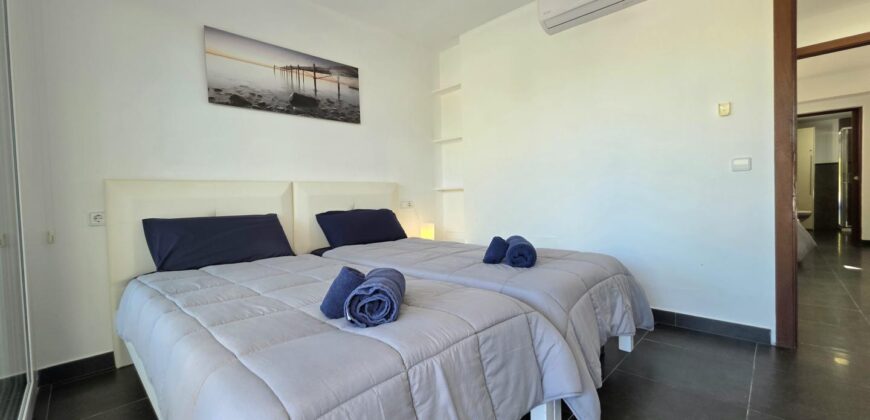 TERRACED VILLA WITH TOURIST RENTAL LICENSE AND MARINA VIEWS