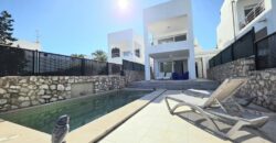 TERRACED VILLA WITH TOURIST RENTAL LICENSE AND MARINA VIEWS