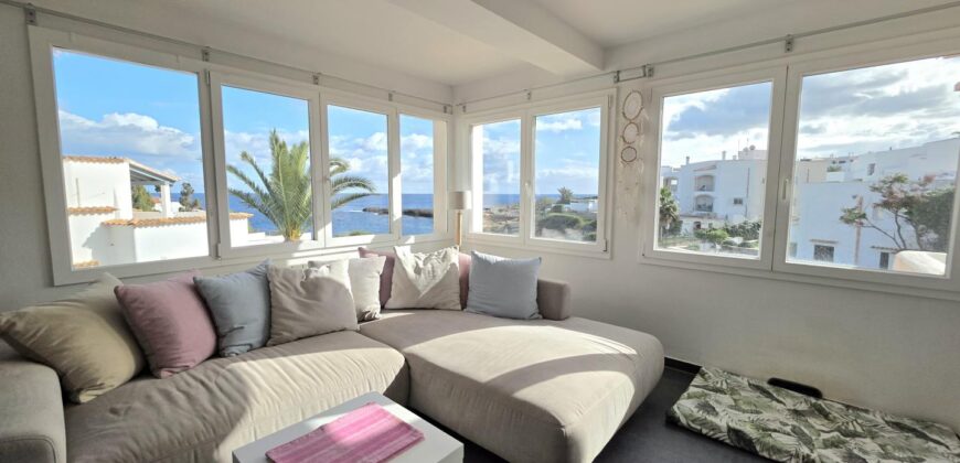 DETACHED VILLA WITH STUNNING SEA VIEWS, ES FORTI