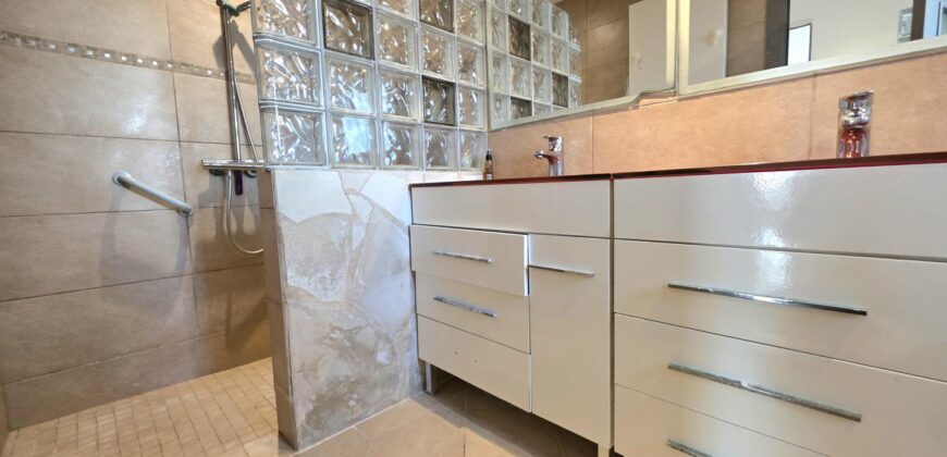 DETACHED VILLA WITH STUNNING SEA VIEWS, ES FORTI