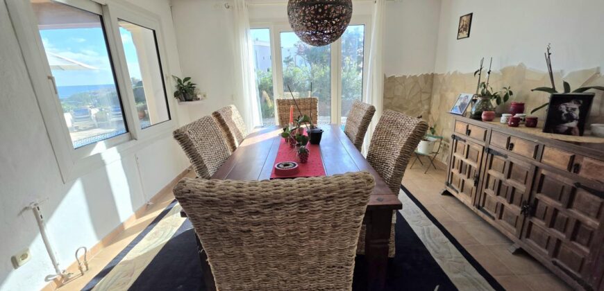 DETACHED VILLA WITH STUNNING SEA VIEWS, ES FORTI