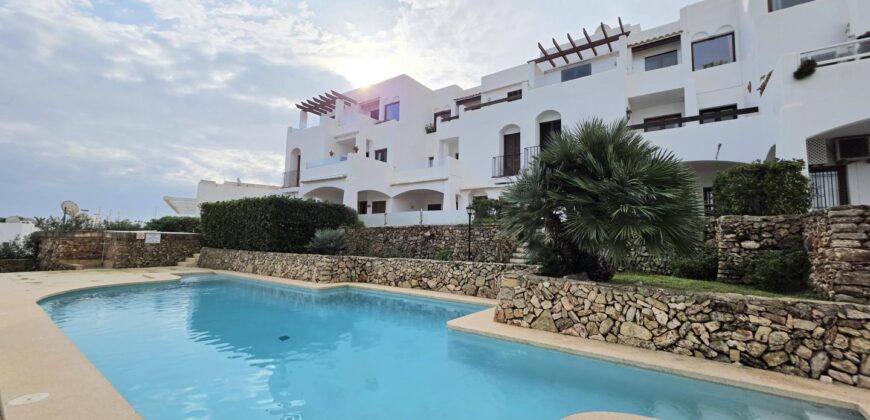 LUXURY APARTMENT IN PRIME LOCATION OVERLOOKING THE MARINA 649.500€