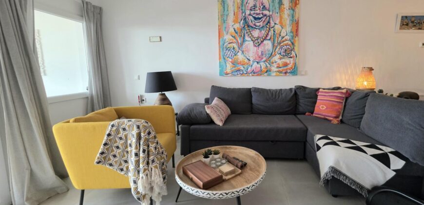 LUXURY APARTMENT IN PRIME LOCATION OVERLOOKING THE MARINA 649.500€