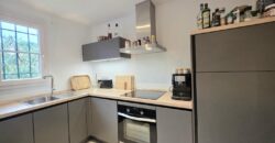 LUXURY APARTMENT IN PRIME LOCATION OVERLOOKING THE MARINA 649.500€