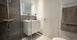 LUXURY APARTMENT IN PRIME LOCATION OVERLOOKING THE MARINA 649.500€