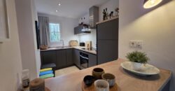 LUXURY APARTMENT IN PRIME LOCATION OVERLOOKING THE MARINA 649.500€