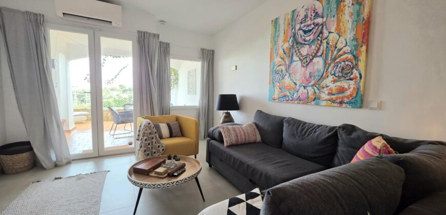 LUXURY APARTMENT IN PRIME LOCATION OVERLOOKING THE MARINA 649.500€