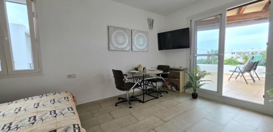 LIGHT AND BRIGHT SPACIOUS PENTHOUSE STUDIO, CALA D´OR