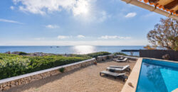 VILLA EN PRIMERA LÍNEA CON VISTAS PANORÁMICAS AL MAR EN ES FORTI