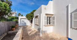 VILLA EN PRIMERA LÍNEA CON VISTAS PANORÁMICAS AL MAR EN ES FORTI