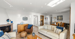 VILLA EN PRIMERA LÍNEA CON VISTAS PANORÁMICAS AL MAR EN ES FORTI