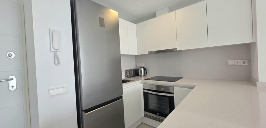 TOP FLOOR APARTMENT – COMPASS BY TAYLOR WIMPEY 398.500€