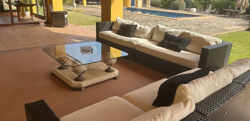 STUNNING COUNTRY HOUSE WITH GUEST APARTMENT IN A PEACEFUL LOCATION CLOSE TO MANACOR