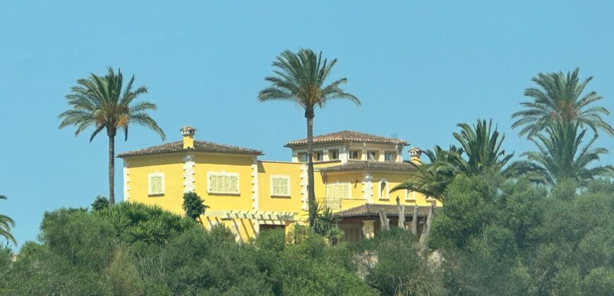 STUNNING COUNTRY HOUSE WITH GUEST APARTMENT IN A PEACEFUL LOCATION CLOSE TO MANACOR