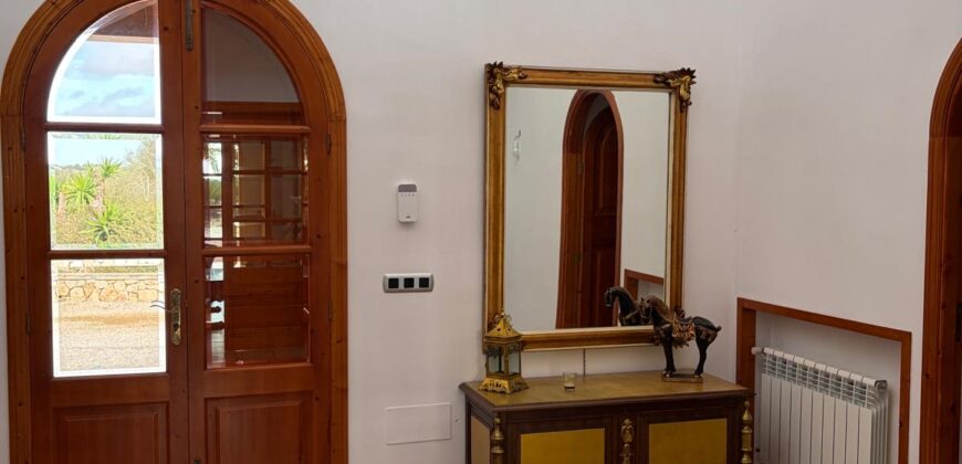 STUNNING COUNTRY HOUSE WITH GUEST APARTMENT IN A PEACEFUL LOCATION CLOSE TO MANACOR