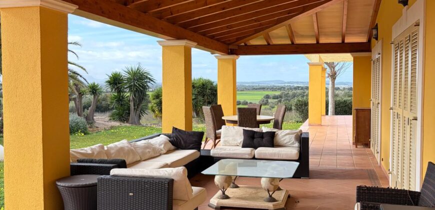STUNNING COUNTRY HOUSE WITH GUEST APARTMENT IN A PEACEFUL LOCATION CLOSE TO MANACOR