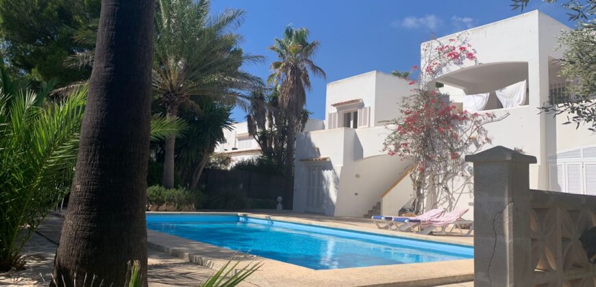 EXCEPTIONAL LUXURY PENTHOUSE WITH BREATHTAKING SEA VIEWS IN ES FORTÍ 1.295.000€