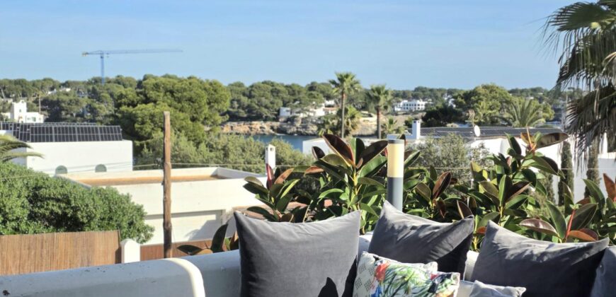 EXCEPTIONAL LUXURY PENTHOUSE WITH BREATHTAKING SEA VIEWS IN ES FORTÍ 1.295.000€