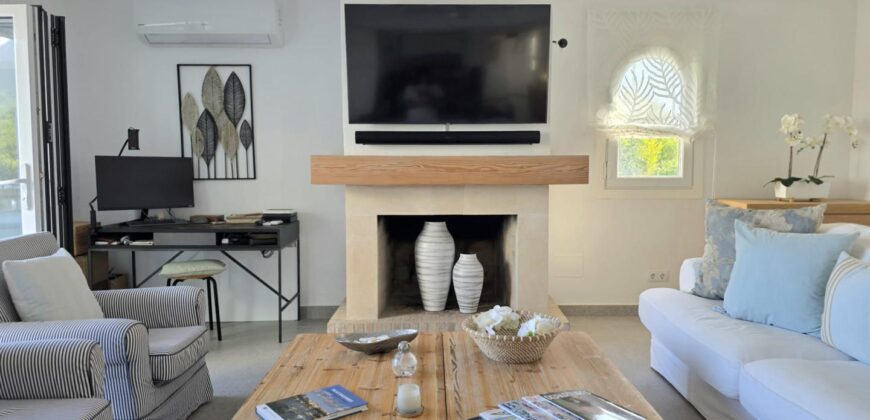 EXCEPTIONAL LUXURY PENTHOUSE WITH BREATHTAKING SEA VIEWS IN ES FORTÍ 1.295.000€