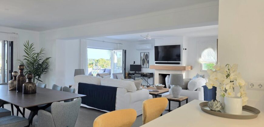 EXCEPTIONAL LUXURY PENTHOUSE WITH BREATHTAKING SEA VIEWS IN ES FORTÍ 1.295.000€