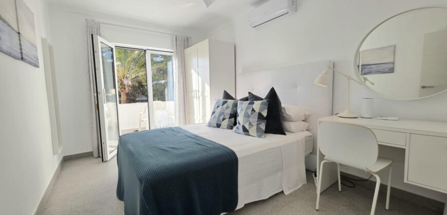 EXCEPTIONAL LUXURY PENTHOUSE WITH BREATHTAKING SEA VIEWS IN ES FORTÍ 1.295.000€