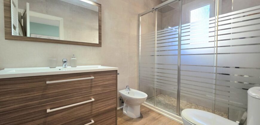 MODERNE ERDGESCHOSSWOHNUNG ZU VERKAUFEN, CALONGE 349.500€