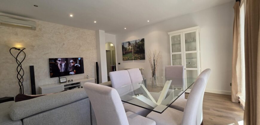 MODERNE ERDGESCHOSSWOHNUNG ZU VERKAUFEN, CALONGE 349.500€