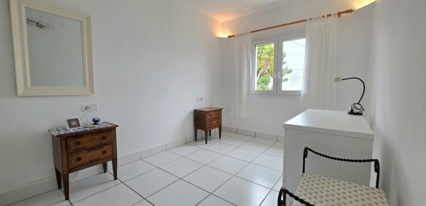 GROUND-FLOOR IN SECOND LINE TO THE SEA, CALA D´OR