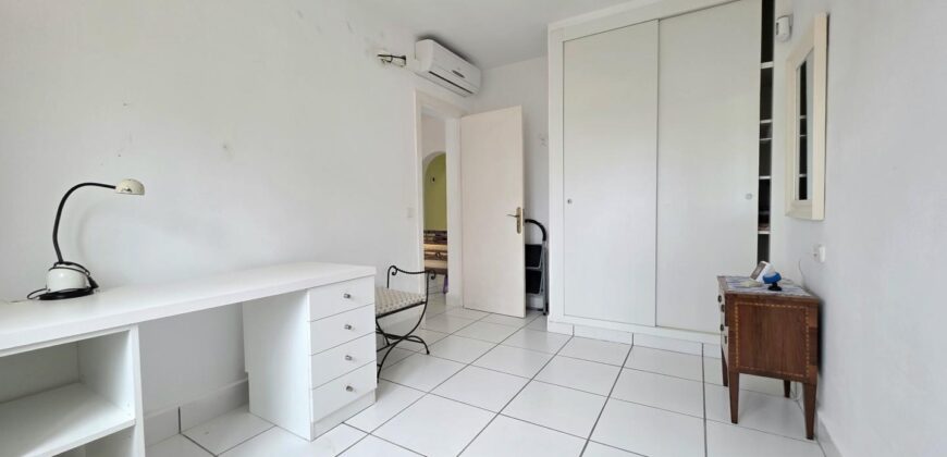 GROUND-FLOOR IN SECOND LINE TO THE SEA, CALA D´OR