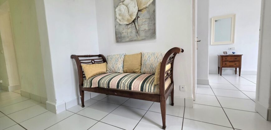 GROUND-FLOOR IN SECOND LINE TO THE SEA, CALA D´OR