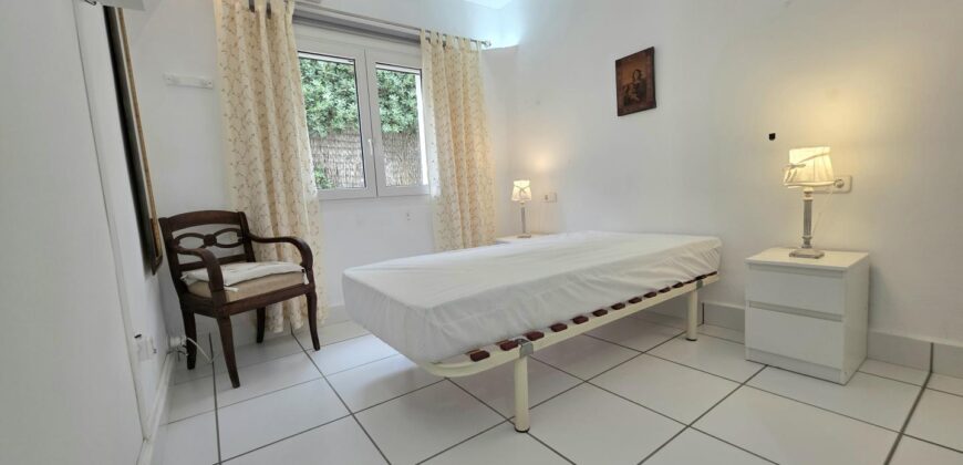 GROUND-FLOOR IN SECOND LINE TO THE SEA, CALA D´OR