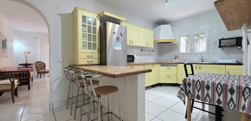 GROUND-FLOOR IN SECOND LINE TO THE SEA, CALA D´OR