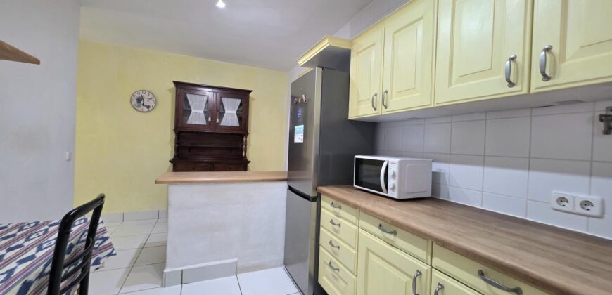 GROUND-FLOOR IN SECOND LINE TO THE SEA, CALA D´OR