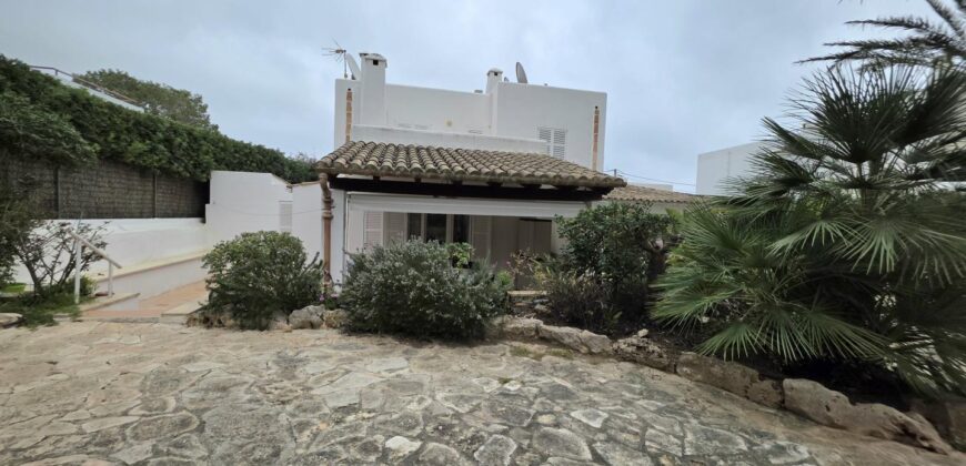 GROUND-FLOOR IN SECOND LINE TO THE SEA, CALA D´OR