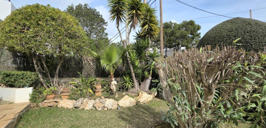 GROUND-FLOOR IN SECOND LINE TO THE SEA, CALA D´OR
