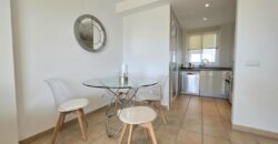 LUMINOSO Y MODERNO APARTAMENTO EN VENTA, COMPLEJO EL PUERTO 2