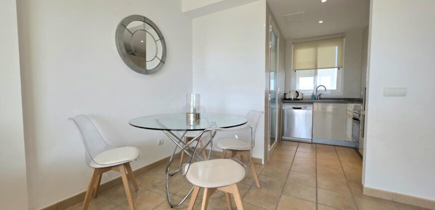 LUMINOSO Y MODERNO APARTAMENTO EN VENTA, COMPLEJO EL PUERTO 2