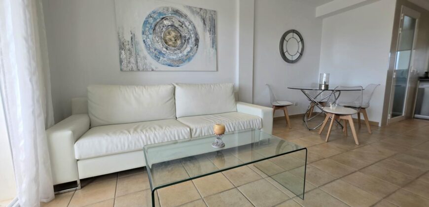 LUMINOSO Y MODERNO APARTAMENTO EN VENTA, COMPLEJO EL PUERTO 2