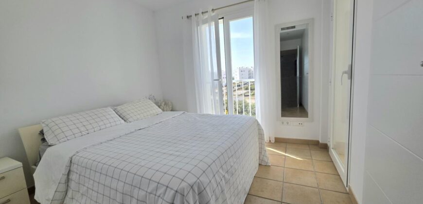 LUMINOSO Y MODERNO APARTAMENTO EN VENTA, COMPLEJO EL PUERTO 2