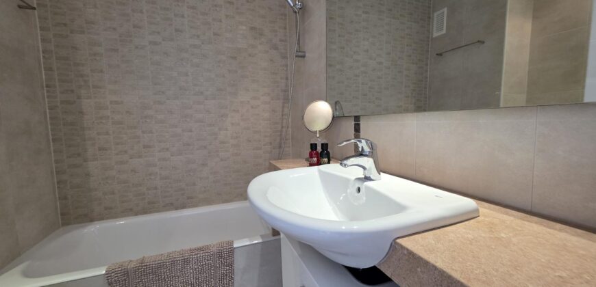 LUMINOSO Y MODERNO APARTAMENTO EN VENTA, COMPLEJO EL PUERTO 2