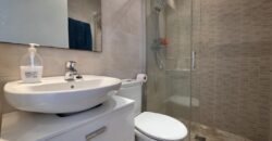 LUMINOSO Y MODERNO APARTAMENTO EN VENTA, COMPLEJO EL PUERTO 2