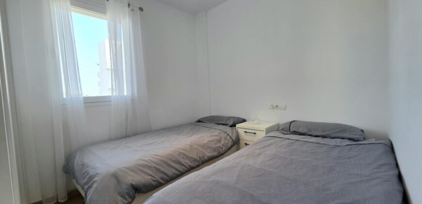 LUMINOSO Y MODERNO APARTAMENTO EN VENTA, COMPLEJO EL PUERTO 2