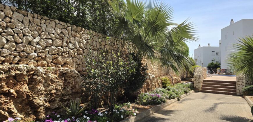 LUMINOSO Y MODERNO APARTAMENTO EN VENTA, COMPLEJO EL PUERTO 2