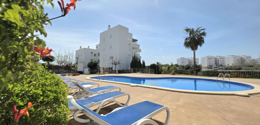 LUMINOSO Y MODERNO APARTAMENTO EN VENTA, COMPLEJO EL PUERTO 2