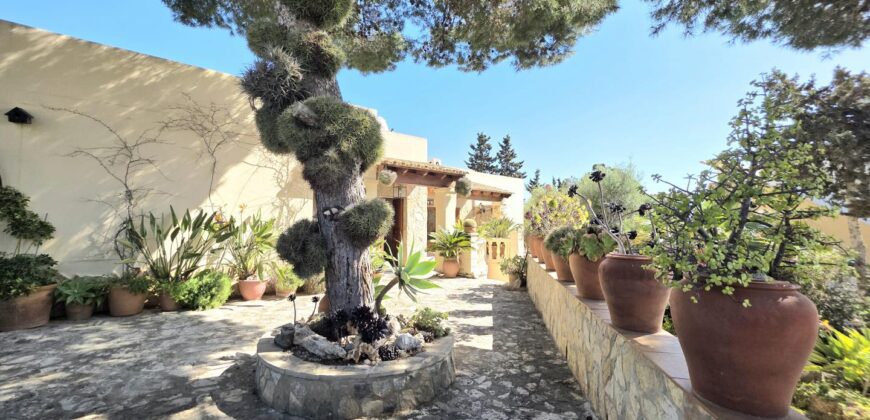 CHARMING MALLORCAN-STYLE VILLA, PORTOPETRO 799.500€